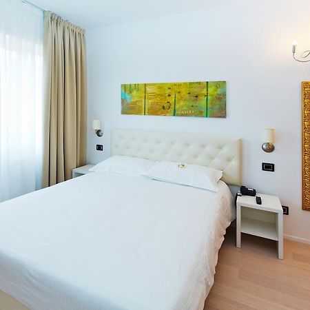 Hotel Maine Finale Ligure Exterior foto